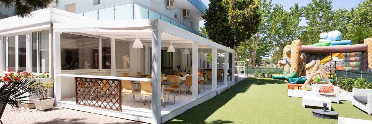 Hotel Helios Riccione Exteriör bild